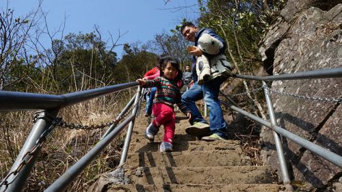 2月26号连山金子山上登山 徒步 赏春雪